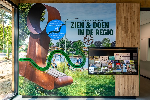 De inspiratiewand bij het VVV-Inspiratiepunt de Lommerbergen